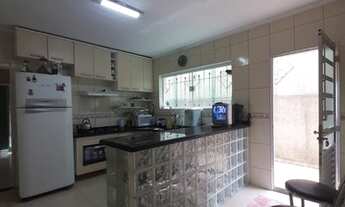 Imagem 2: Casa para venda com 250 metros quadrados com 3 quartos