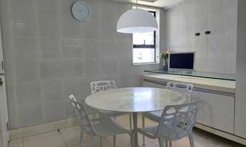 Imagem 10: Apartamento para venda possui 212 metros quadrados com 4 quartos