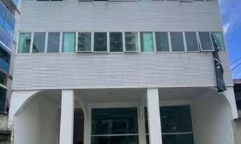 Imagem: Prédio comercial na freguesia