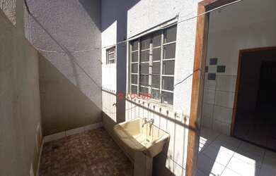 Imagem 6: Kitnet com 1 dormitório para alugar, 25 m² por R$ 800/mês - Vila Balarotti - Londrina/PR