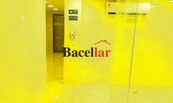 Imagem: Prédio de luxo alugando 4 salas em um andar