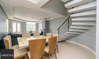 Imagem 2: Sobrado de 3 dormitórios e 4 vagas no Alto Petrópolis para alugar