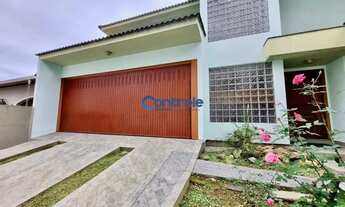 Imagem 3: Casa de Esquina com 4 Quartos, 4 Banheiros e 445 m²