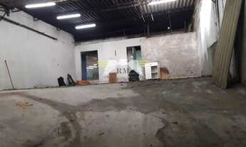 Imagem 2: * GALPÃO PARA LOCAÇÃO DE 151m² (8x19) COM 1 SALA COMERCIAL - ÓTIMA LOCALIZAÇÃO - Para Mai