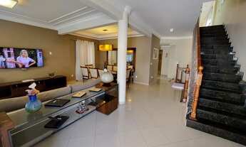 Imagem 5: Casa com 320 m² com 5 dorms sendo 4 suítes, piscina, churrasqueira e 3 vagas em Embaré-San