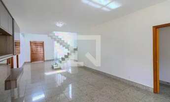 Imagem 2: Casa à Venda - Bandeirantes, 3 Quartos, 1000 m2