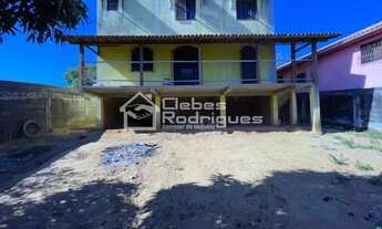 Imagem 2: Casa duplex com 5 quartos sendo 1 suíte e vista para o mar no bairro Setiba Guarapari-ES