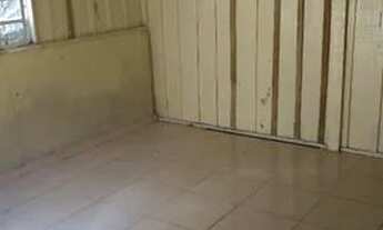 Imagem 2: Casa prox Jardim Botânico meia agua alvenaria e madeira fundos