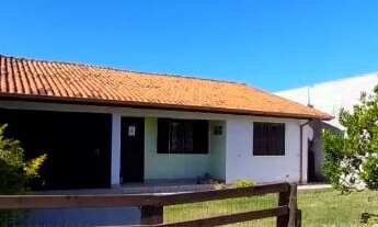 Imagem 5: Casa em Imbituba, localizada no bairro Alto Arroio, a 250 metros até a lagoa de Ibiraquera