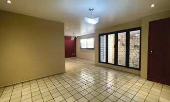 Imagem: Casa para venda tem 306 metros quadrados