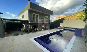 Imagem: EXCELENTE CASA COM 4 SUÍTES, PISCINA, ARÉA