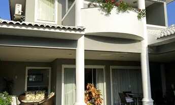 Imagem 8: Casa de condomínio para aluguel possui 350 metros quadrados com 4 quartos