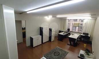 Imagem: Prédio de renome no centro histórico de