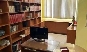 Imagem: ALUGO / CASA NA PRAÇA 14 / 3 MIL E CAUÇÃO