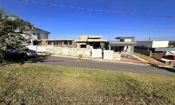 Imagem 3: Lote em oportunidade no Condomínio Vale Verde, com 400,69 m², quitado e registrado, aceita