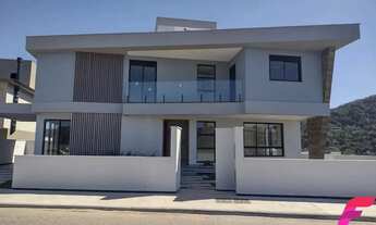 Imagem: Casa 3 Quartos com 3 Suítes e 204m²