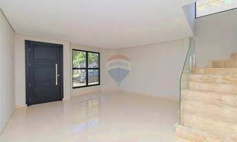 Imagem 3: Sobrado com 3 suítes no Condomínio Green Tree no Pinheirinho!