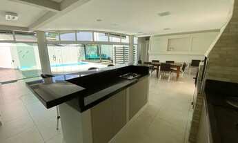 Imagem 2: CASA ALTO PADRÃO COND. FECHADO 6dorm, 6bwc, 4vg, piscina priv. 497m2, lazer completo VEJA