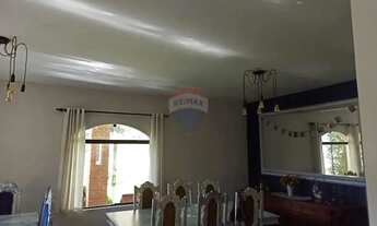 Imagem 5: Encantadora Casa em Mairiporã: Conforto e Praticidade