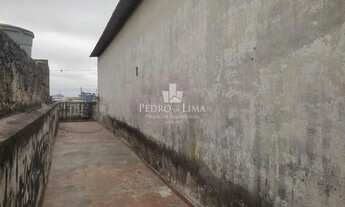 Imagem 7: Salão comercial de Sobreloja com 500m² em vão livre tendo 2 banheiros