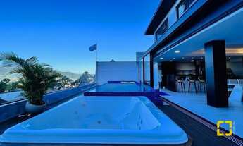 Imagem: Casa na Trindade com 4 dormitórios com