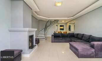 Imagem 4: Sobrado de 3 dormitórios e 4 vagas no Alto Petrópolis para alugar