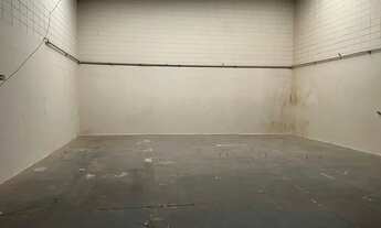 Imagem 4: Galpão/Depósito/Armazém para venda com 300 metros quadrados