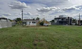 Imagem 3: Terreno no Ninho Verde 1, com 450 m² em rua sem saída, lote plano