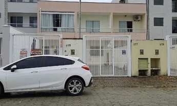 Imagem 2: Amplo Sobrado em Camboriú com 03 dormitórios