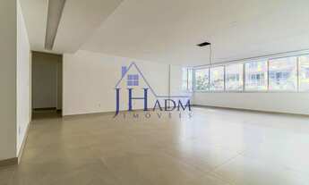 Imagem 5: Apartamento totalmente reformado, no Corte do Cantagalo. Sala, 4 quartos, com cerca 150m²