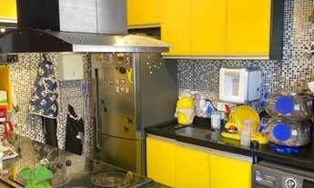 Imagem 2: APARTAMENTO A VENDA - AGUA VERDE - SEMI MOBILIADO - RECEM REFORMADO - AO LADO DO SHOPPING