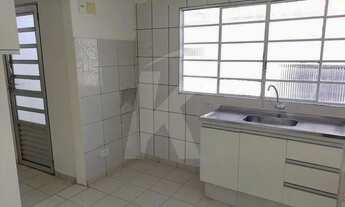 Imagem 4: Casa com 1 quarto, sala, cozinha, banheiro na Avenida Julio Buono