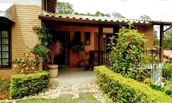 Imagem: Lindíssima casa de 5 dormitórios na Carvoeira