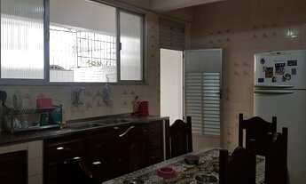 Imagem: Casa com 3 quartos, sendo 1 suíte, 2 pavimentos