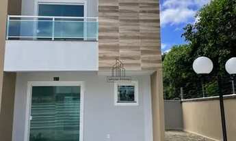 Imagem: Linda casa de condomínio com quintal