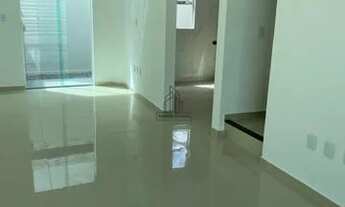 Imagem 2: Linda casa de condomínio com quintal