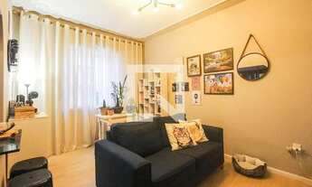 Imagem 2: Apartamento para Aluguel - Petrópolis, 1 Quarto, 50 m2