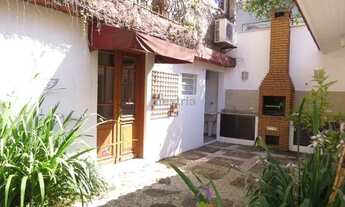 Imagem 2: Um graça de casa de vila! Para uso comercial ou residencial!