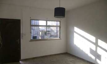 Imagem 2: Sobrado localizado em casa de vila, somente 03 casas, 04 dormitórios, 03 suítes, 01 vaga