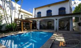 Imagem: Casa de com 324m² de área construída