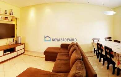 Imagem 3: Sobrado amplo, quintal com churrasqueira, 3 vagas de garagem! Estuda permuta por apartamen