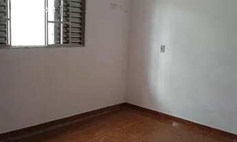 Imagem 3: Aluga casa de fundos em são Roque sp vila Aguiar centro