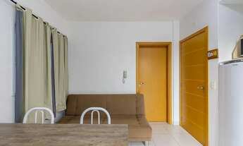 Imagem 5: Apartamento com 1 dormitório para alugar, 28 m² por R$ 1.700 + taxas/mês - Rebouças - Curi