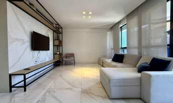 Imagem 2: Imóvel para venda possui 157 metros quadrados com 4 quartos em Ponta Verde - Maceió - AL