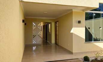 Imagem 4: Casa com três quartos sendo um suíte no setor Bairro das Indústrias