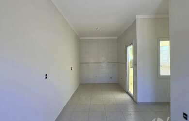 Imagem 2: Casa em condomínio com 2 dormitórios, vaga de garagem e churrasqueira na Olaria