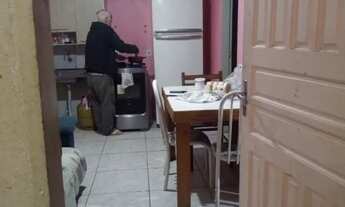 Imagem: CASA COM 2 KITNET