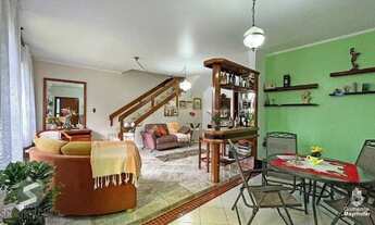 Imagem 2: Casa com 3 dormitórios no bairro Jardim Itu, Porto Alegre