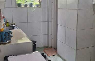 Imagem 5: CASA Á VENDA BEM LOCALIZADA