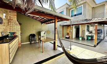 Imagem: Casa com 3 Quartos e 3 banheiros à Venda